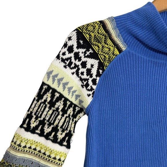 FREE PEOPLE | Women's Blue Bell Prism Ribbed Geometric Sweater Sleeve Cowl Top M - Picture 6 of 15